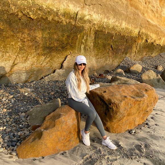 Meet your Posher, Ali - Picture 6 of 12